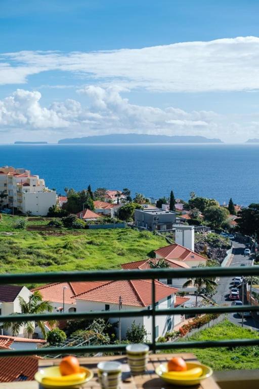Vista Mar - Modern Sea Views In Canico De Baixo Экстерьер фото